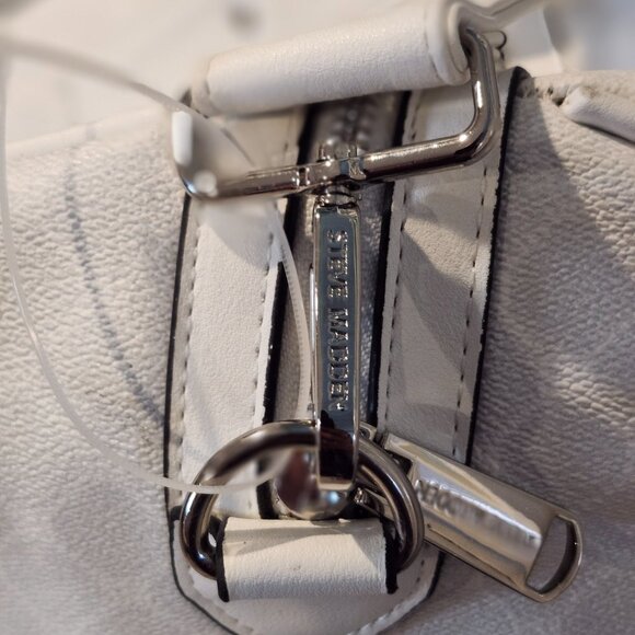 STEVE MADDEN BSPEEDYF WHT/MULT/FLORAL WEEKENDER - Picture 6 of 9